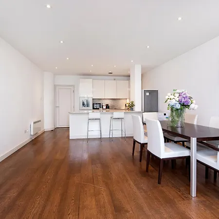 Central 2 Bed Maissonette London Exterior photo