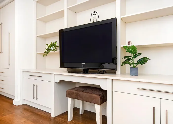 Central 2 Bed Maissonette